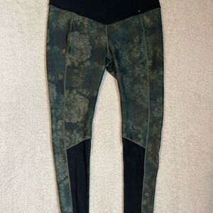 CALIA Carrie Underwood Women's Leggings XL Green Floral Black Mesh Gym Yoga